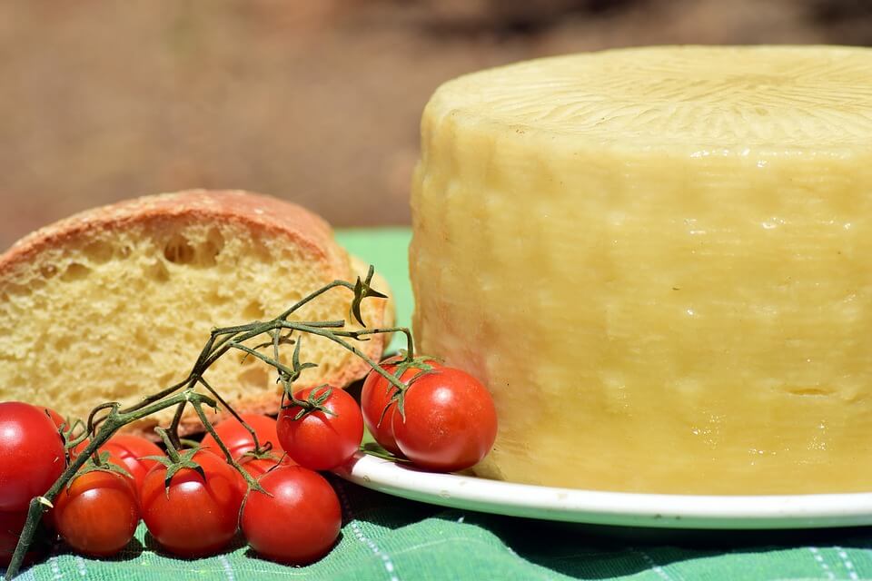 Пять рецептів домашнього сиру: просто і дуже смачно
