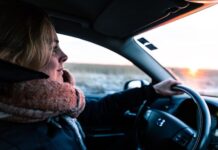 Зимнее Вождение: Полное Руководство по Выживанию на Скользких Дорогах