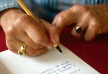 Як висловити співчуття: що сказати, коли слів недостатньо