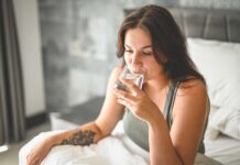 Ранкова Гідратація: Як вода впливає на ваш організм