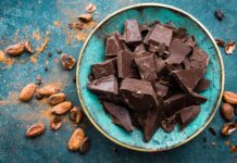 Щоденне вживання чаю та шоколаду пов’язане з покращенням здоров’я серця, підтверджує дослідження