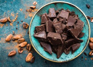 Щоденне вживання чаю та шоколаду пов’язане з покращенням здоров’я серця, підтверджує дослідження