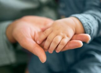 Турбота про Дитину з Хворобою Помпі: Повне Керівництво