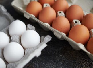 Чому коричневі яйця, швидше за все, нічим не кращі за білі